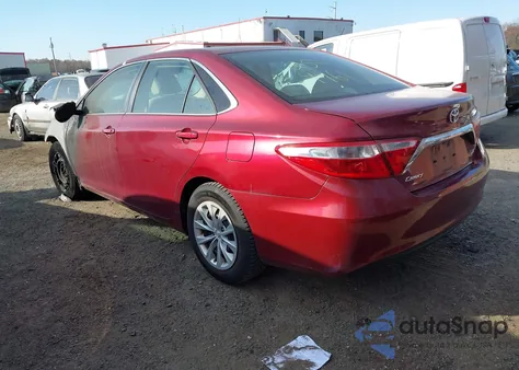 2017 Toyota Camry Le z USA, uszkodzony, nr VIN 4T1BF1FK8HU650135